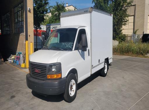Used 2013 10 ' Box Truck for sale