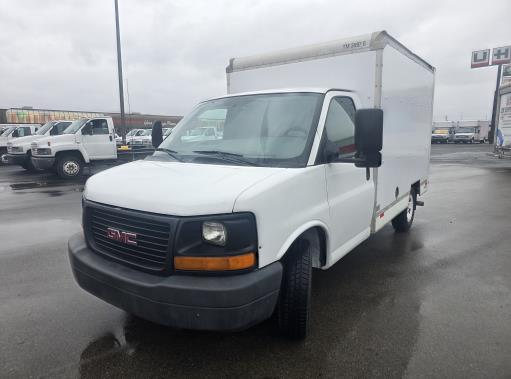 Used 2013 10 ' Box Truck for sale