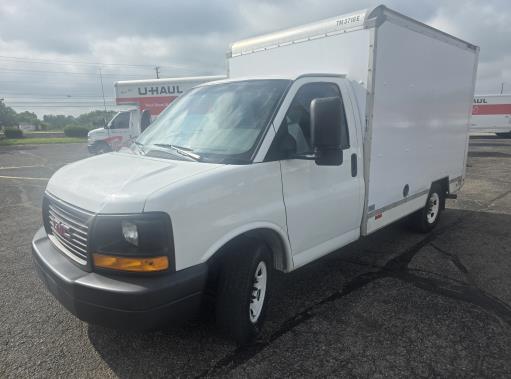 Used 2013 10 ' Box Truck for sale