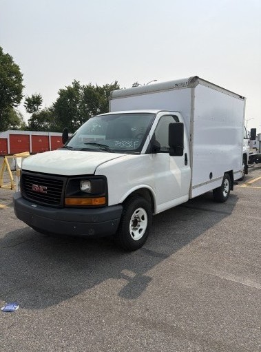 Used 2012 10 ' Box Truck for sale