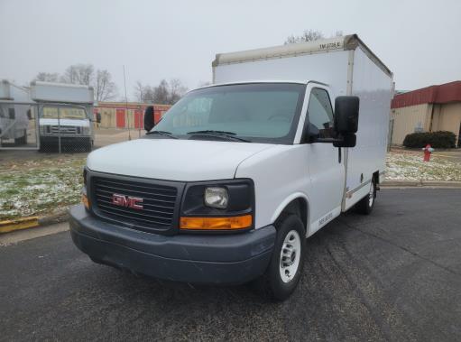 Camion usagé avec fourgon 2013 10&nbsp;pi à vendre