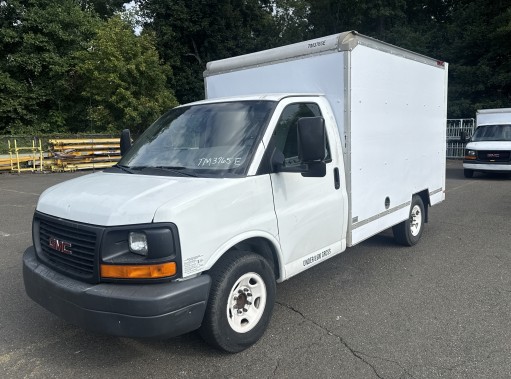 Used 2013 10 ' Box Truck for sale