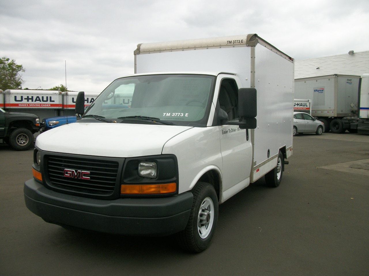 Used 2013 10 ' Box Truck for sale