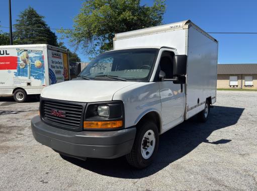 Used 2013 10 ' Box Truck for sale