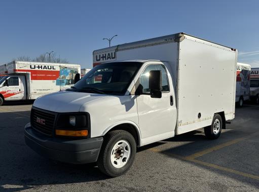 Camion usagé avec fourgon 2012 10 pi à vendre