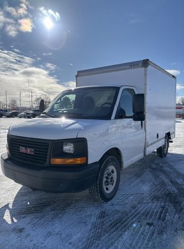 Used 2013 10 ' Box Truck for sale