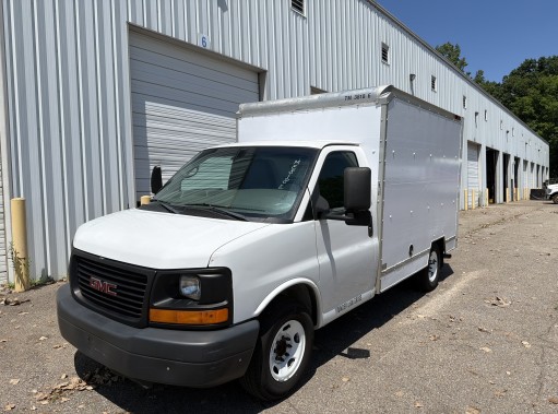 Used 2013 10 ' Box Truck for sale