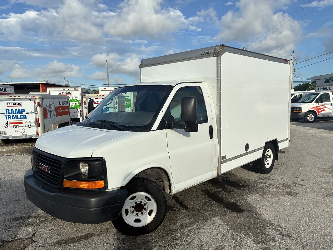 Used 2013 10 ' Box Truck for sale