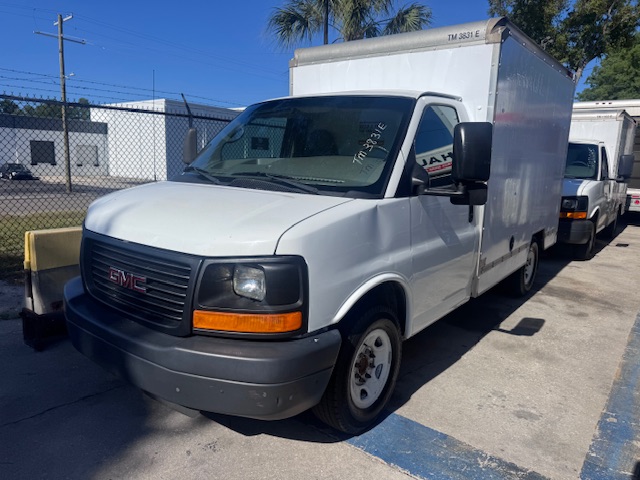 Used 2013 10 ' Box Truck for sale