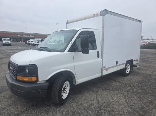 Used 2013 10 ' Box Truck for sale