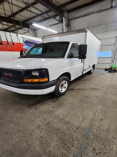 Used 2012 10 ' Box Truck for sale