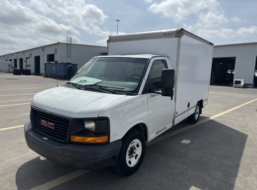 Used 2012 10 ' Box Truck for sale