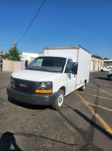 Used 2012 10 ' Box Truck for sale