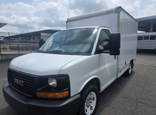 Used 2012 10 ' Box Truck for sale