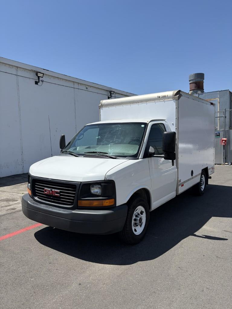 Used 2012 10 ' Box Truck for sale
