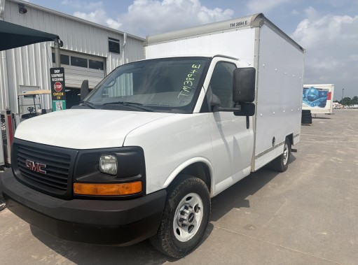 Used 2013 10 ' Box Truck for sale