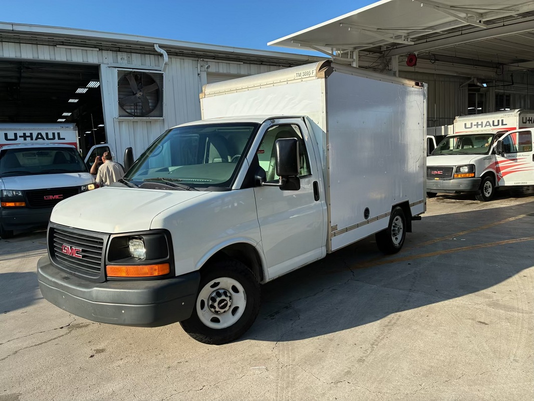 Used 2012 10 ' Box Truck for sale