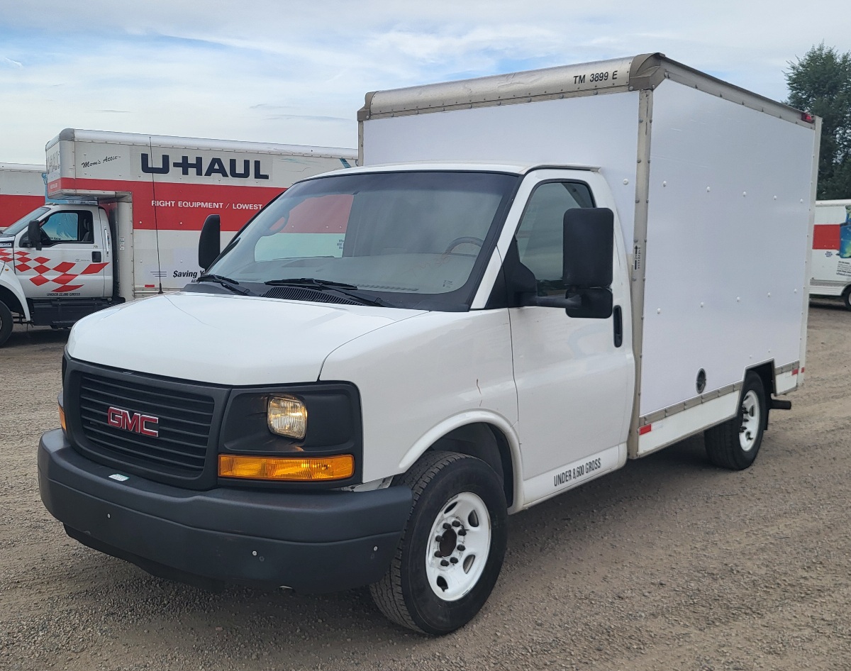 Used 2013 10 ' Box Truck for sale