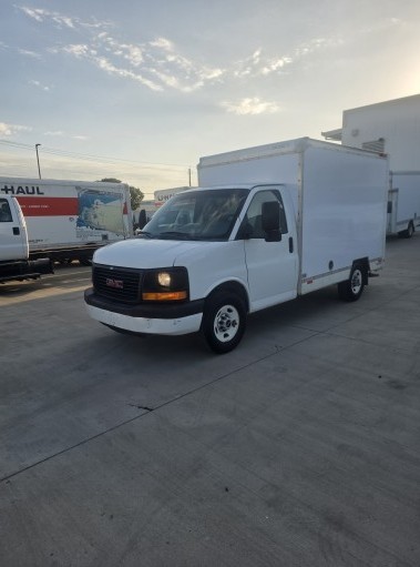 Used 2013 10 ' Box Truck for sale