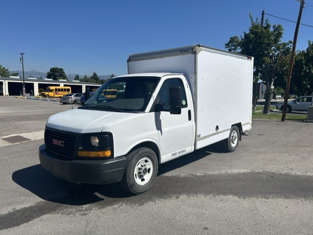 Used 2013 10 ' Box Truck for sale