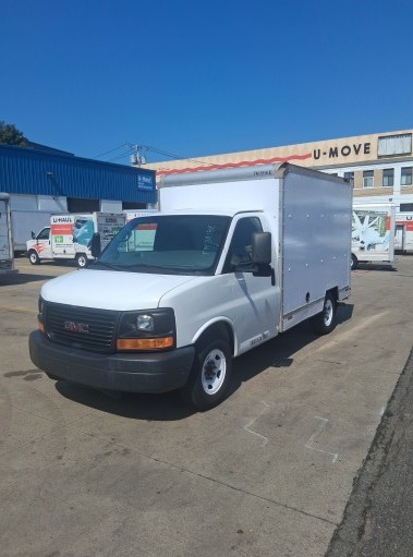 Used 2013 10 ' Box Truck for sale
