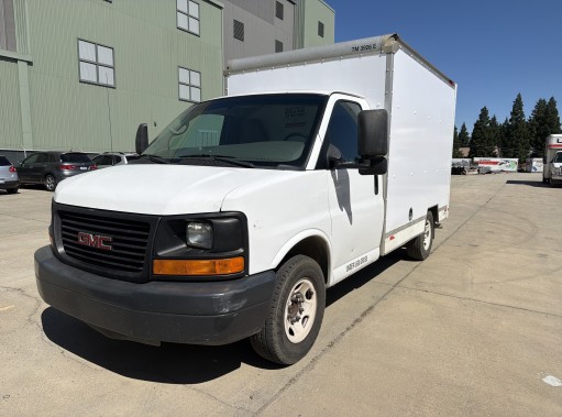 Used 2013 10 ' Box Truck for sale