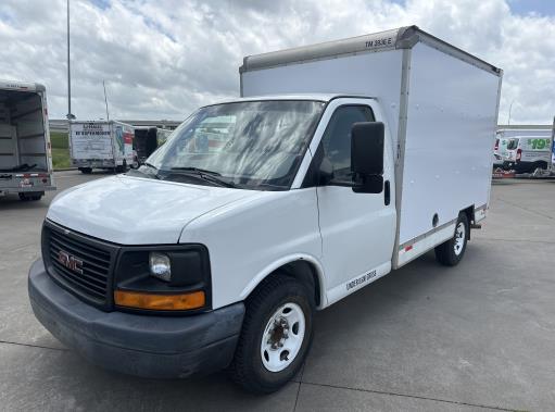 Used 2013 10 ' Box Truck for sale