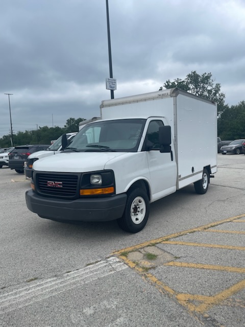 Used 2013 10 ' Box Truck for sale