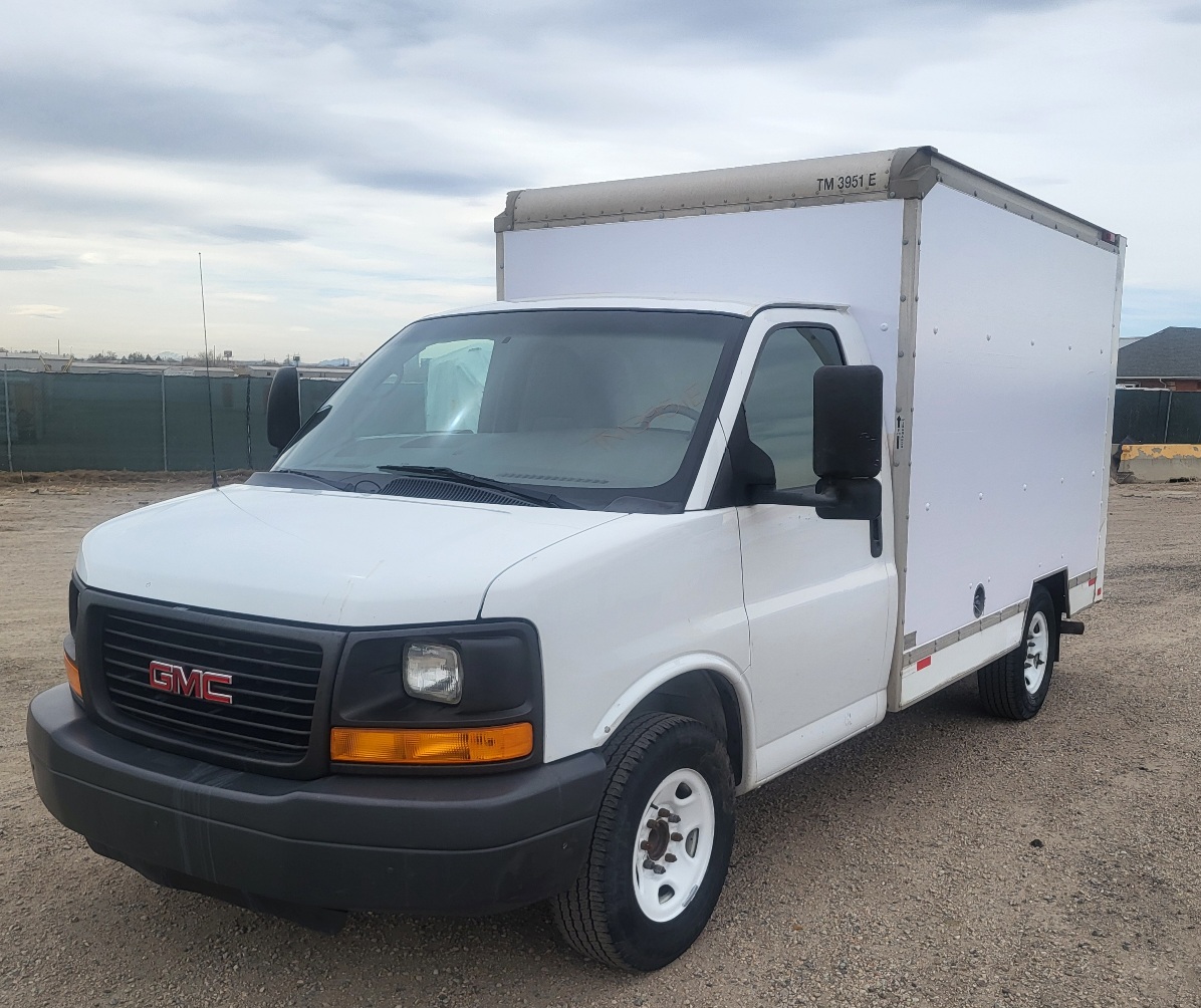 Used 2013 10 ' Box Truck for sale
