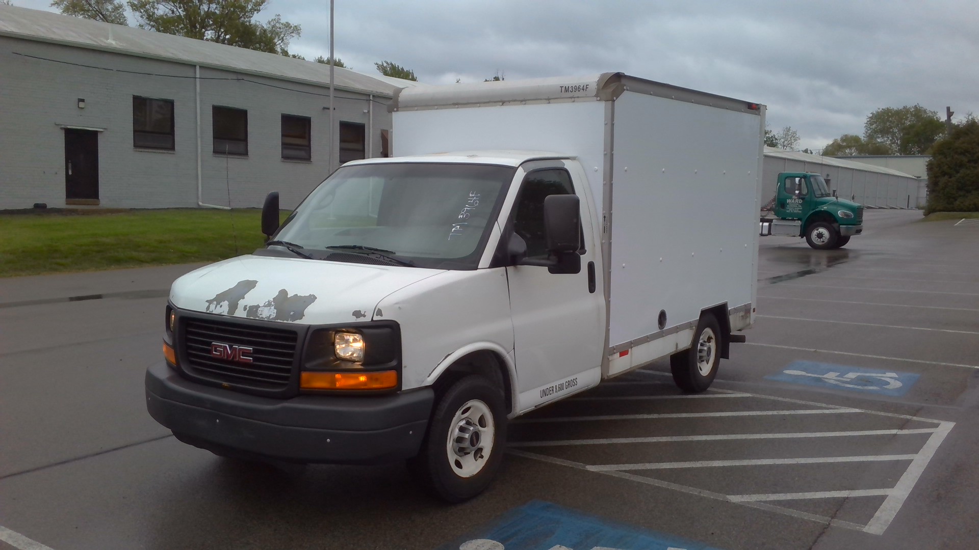 Used 2012 10 ' Box Truck for sale