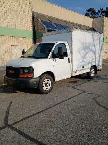 Used 2012 10 ' Box Truck for sale