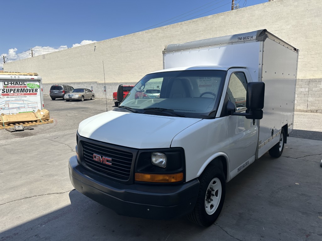 Used 2014 10 ' Box Truck for sale