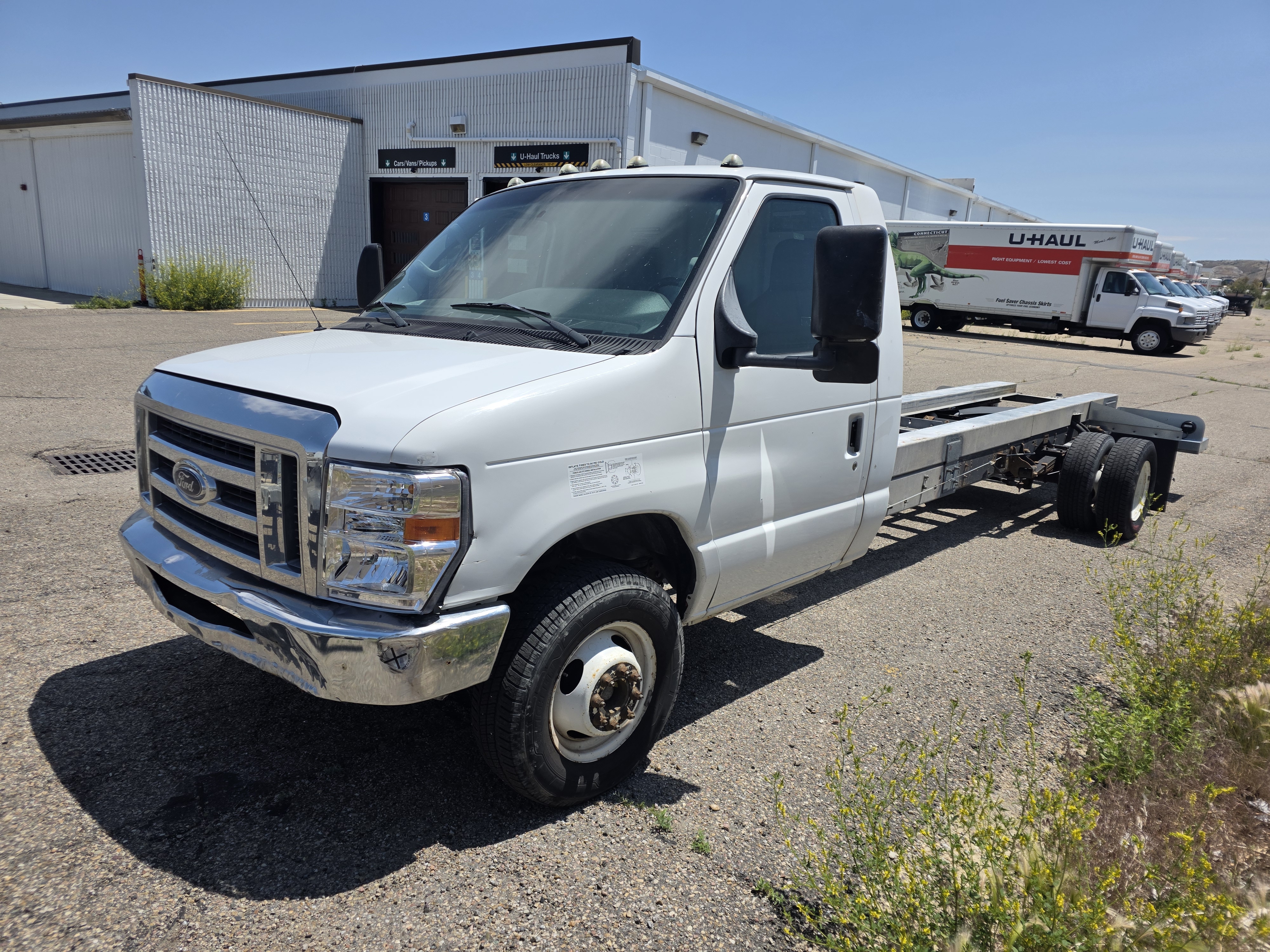 Used 2011 20 ' Cab and Chassis for sale