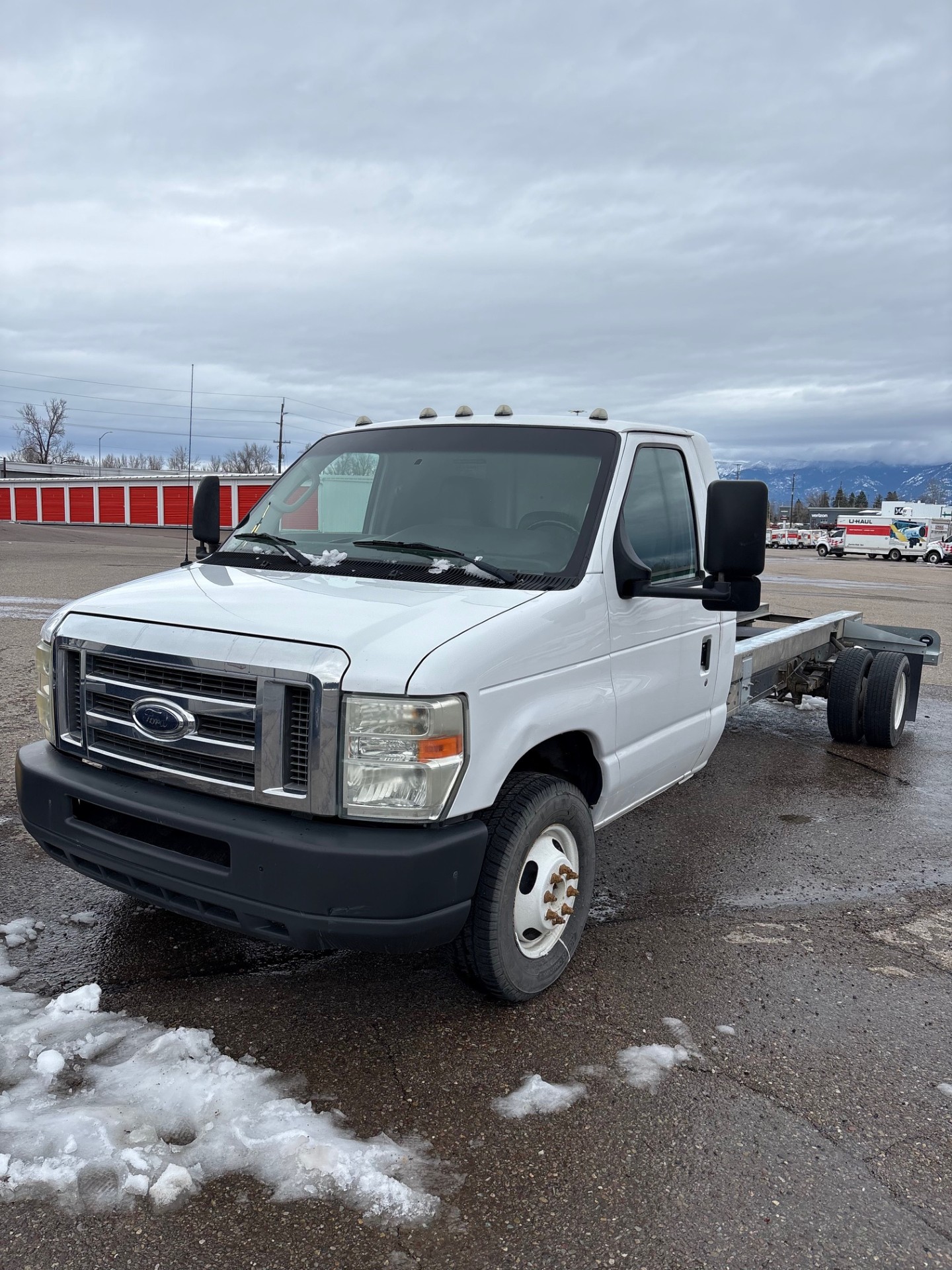 Used 2011 20 ' Cab and Chassis for sale