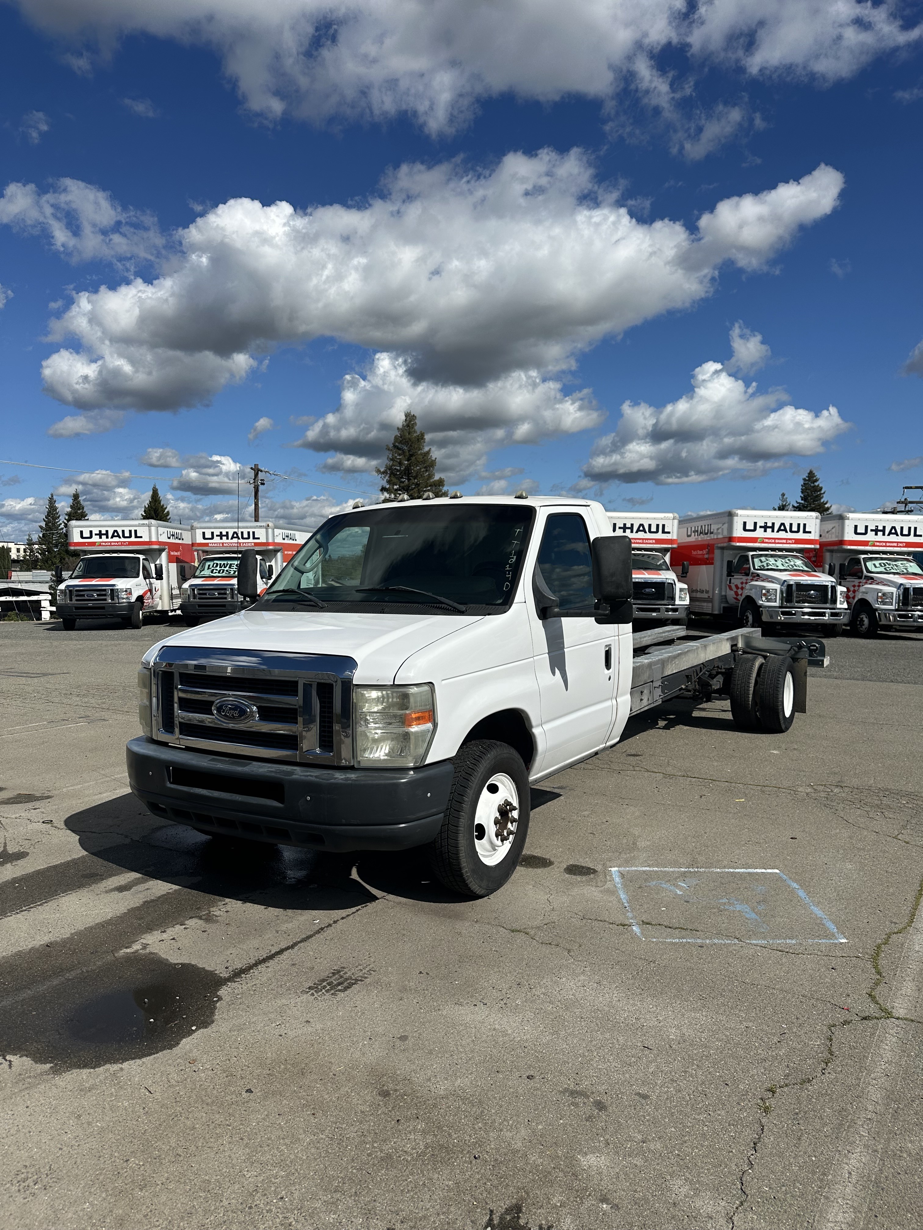 Used 2011 20 ' Cab and Chassis for sale
