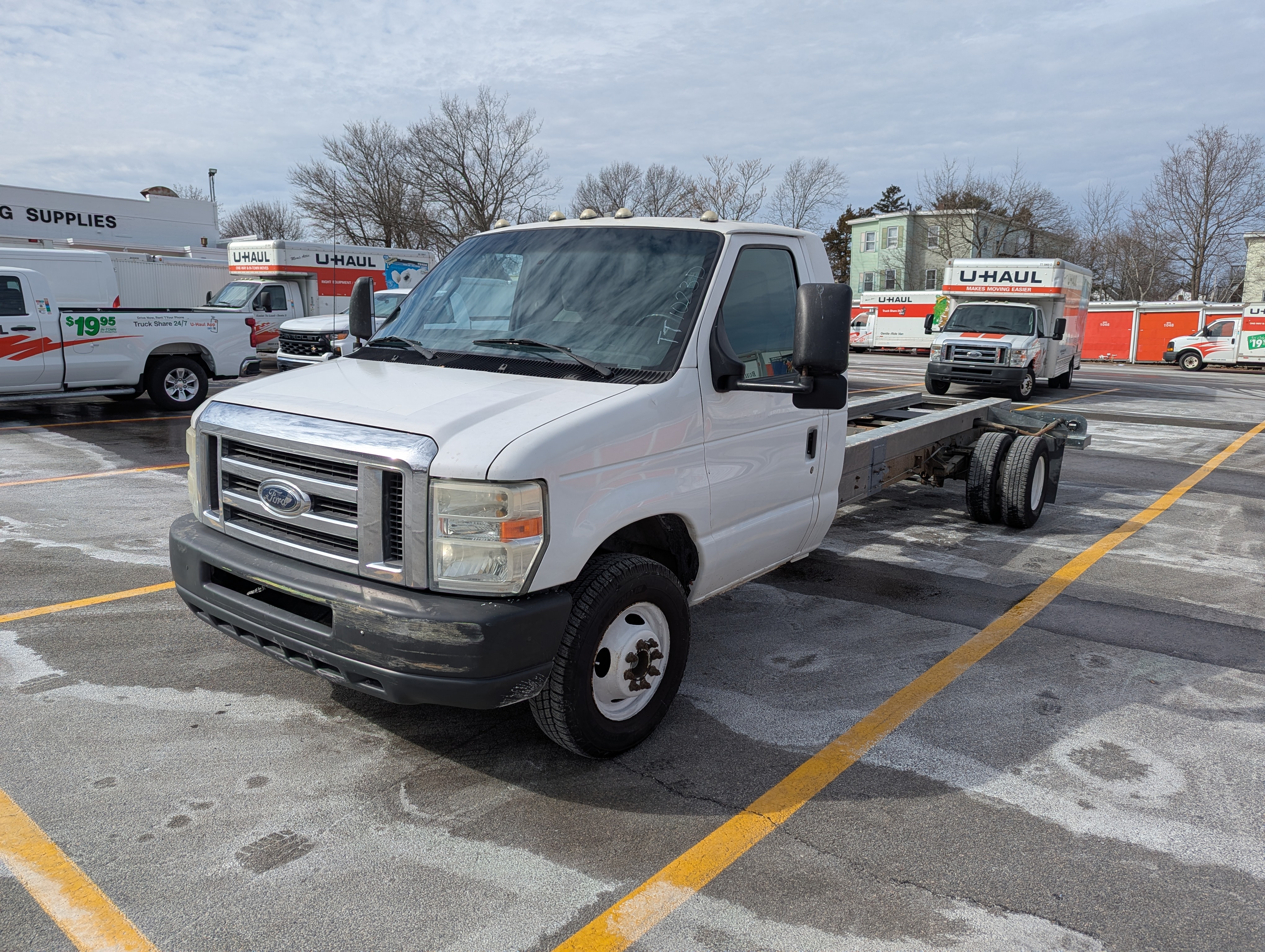 Used 2011 20 ' Cab and Chassis for sale