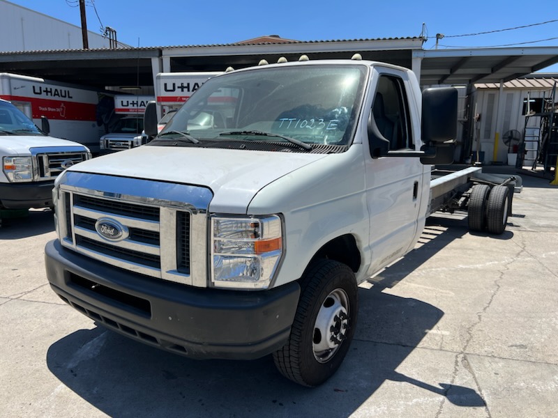 Used 2012 20 ' Cab and Chassis for sale