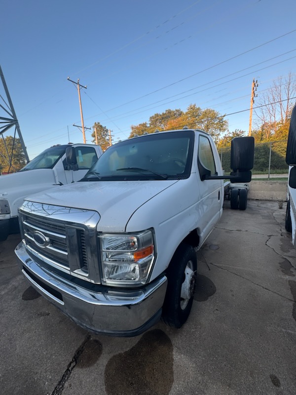 Used 2011 20 ' Cab and Chassis for sale