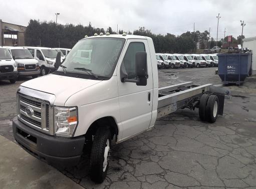 Used 2011 20 ' Cab and Chassis for sale