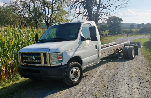 Used 2011 20 ' Cab and Chassis for sale