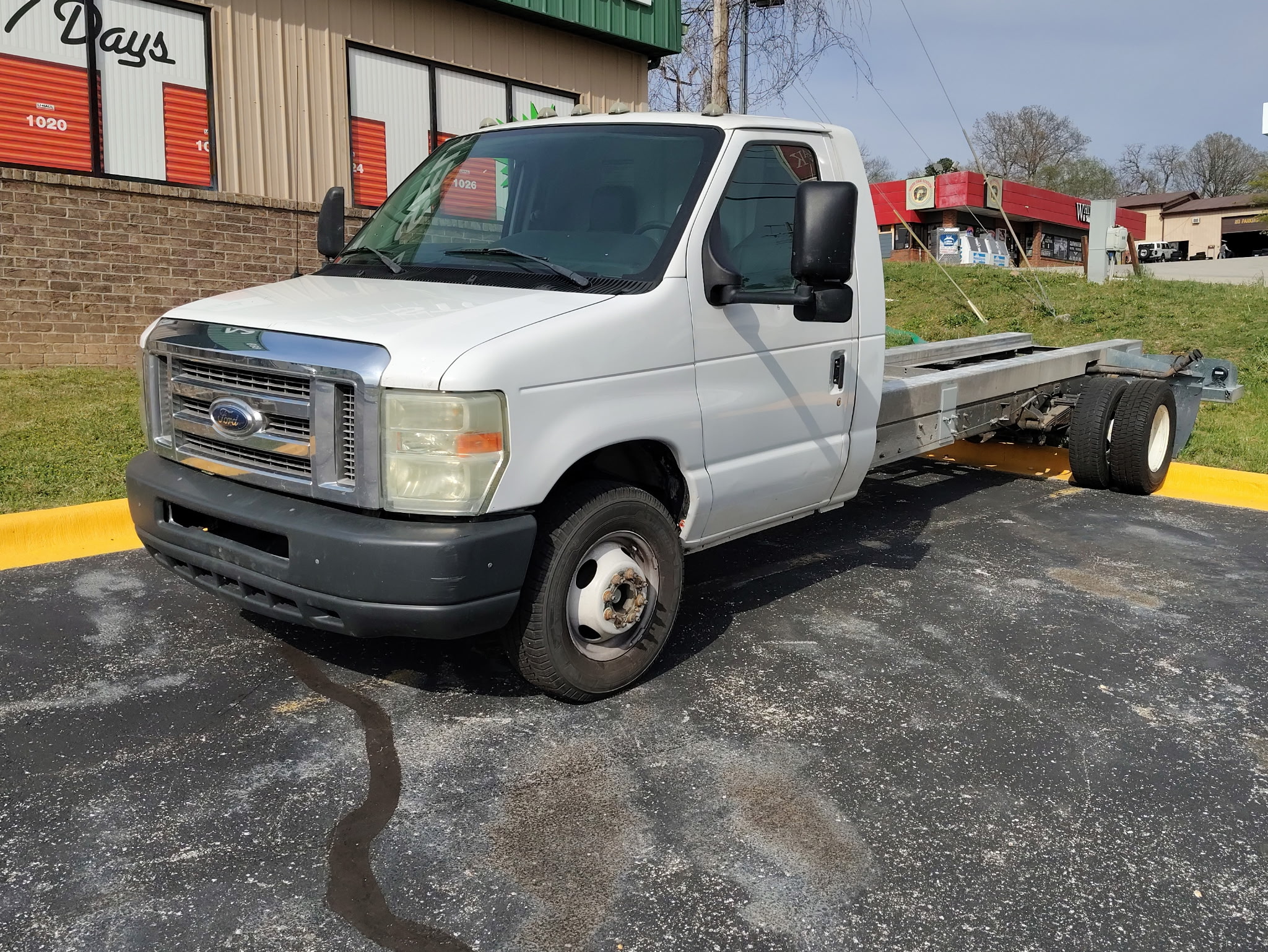 Used 2011 20 ' Cab and Chassis for sale