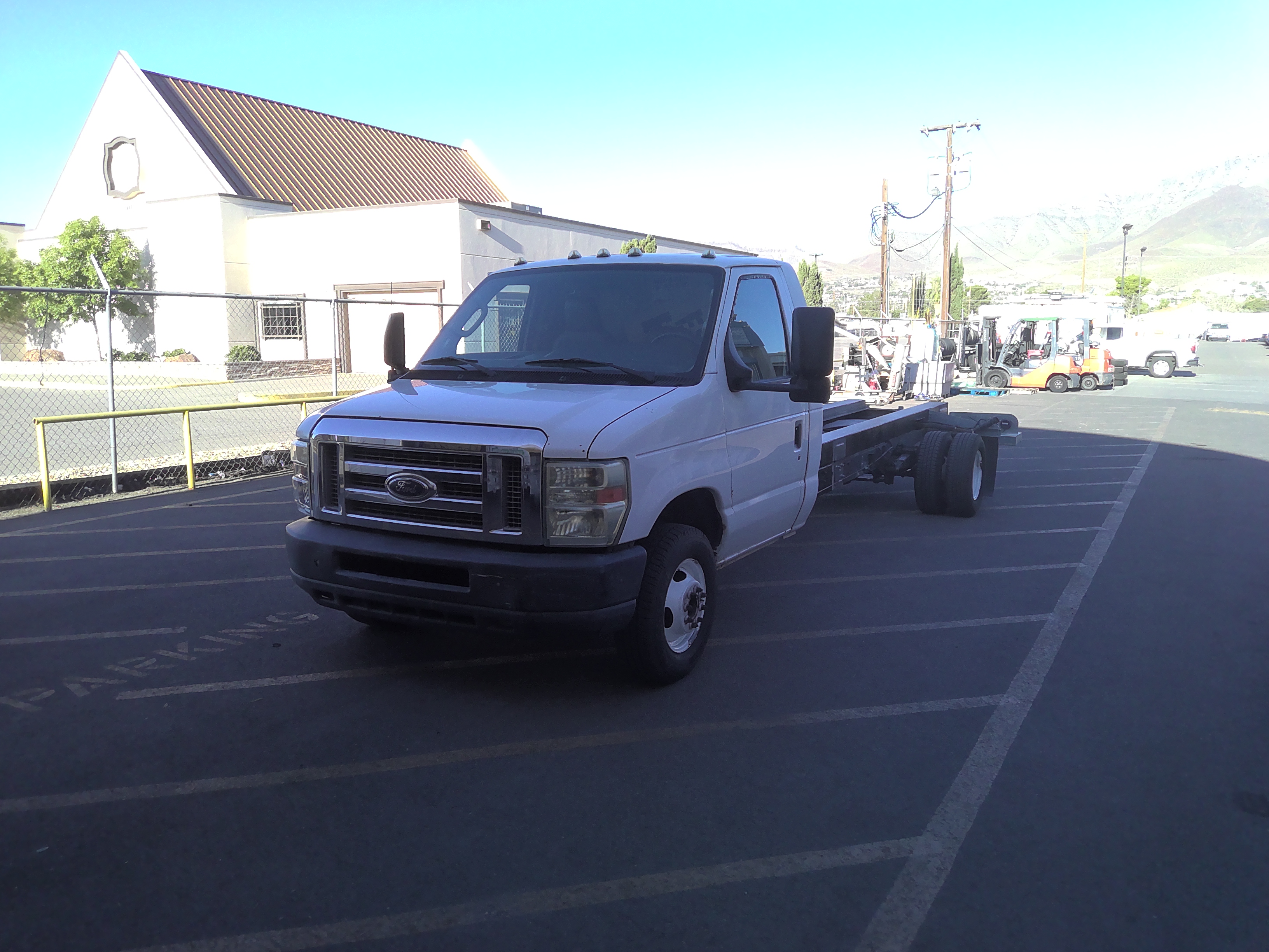 Used 2011 20 ' Cab and Chassis for sale