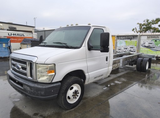 Used 2012 20 ' Cab and Chassis for sale