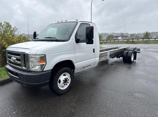 Used 2014 20 ' Cab and Chassis for sale