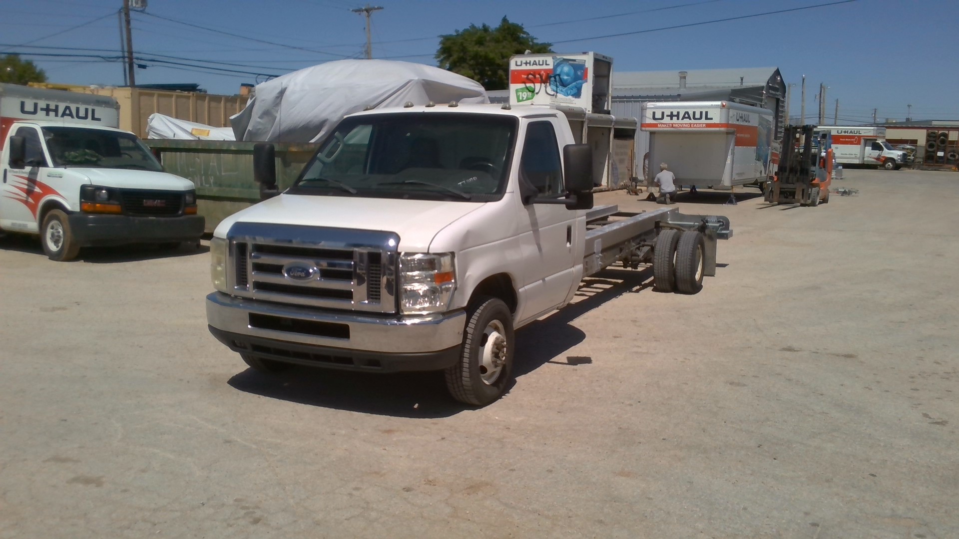 Used 2011 20 ' Cab and Chassis for sale