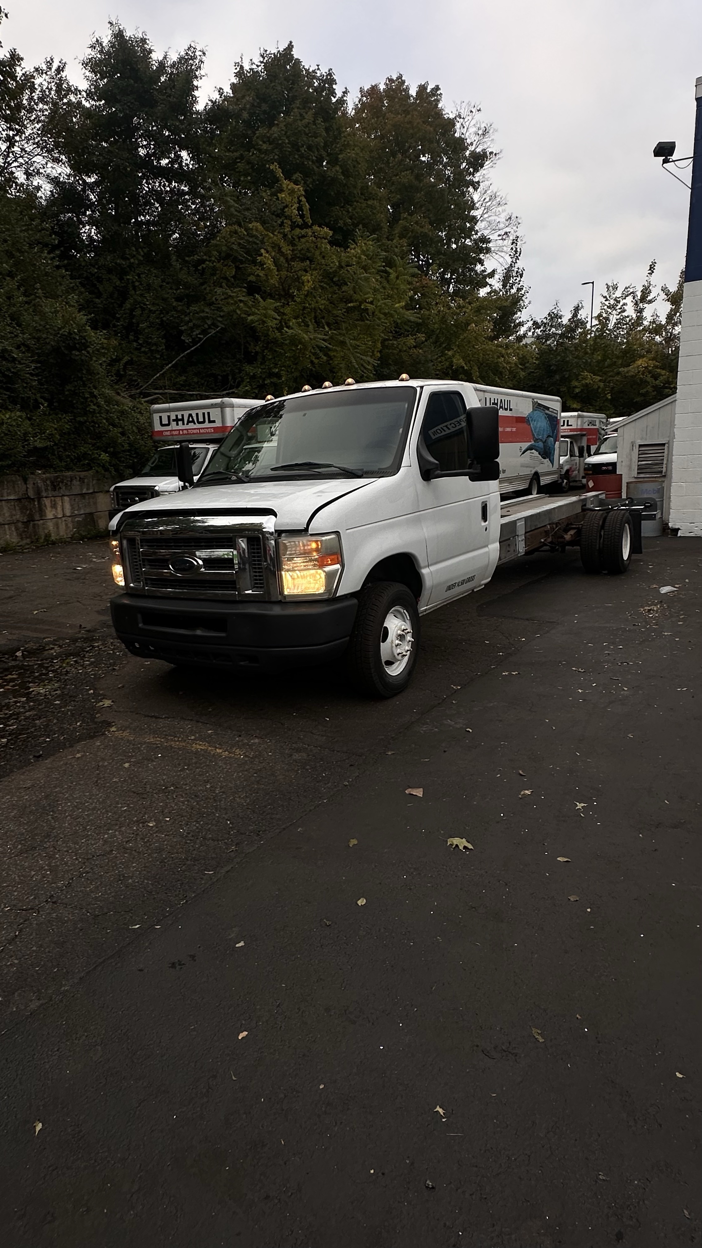 Used 2011 20 ' Cab and Chassis for sale