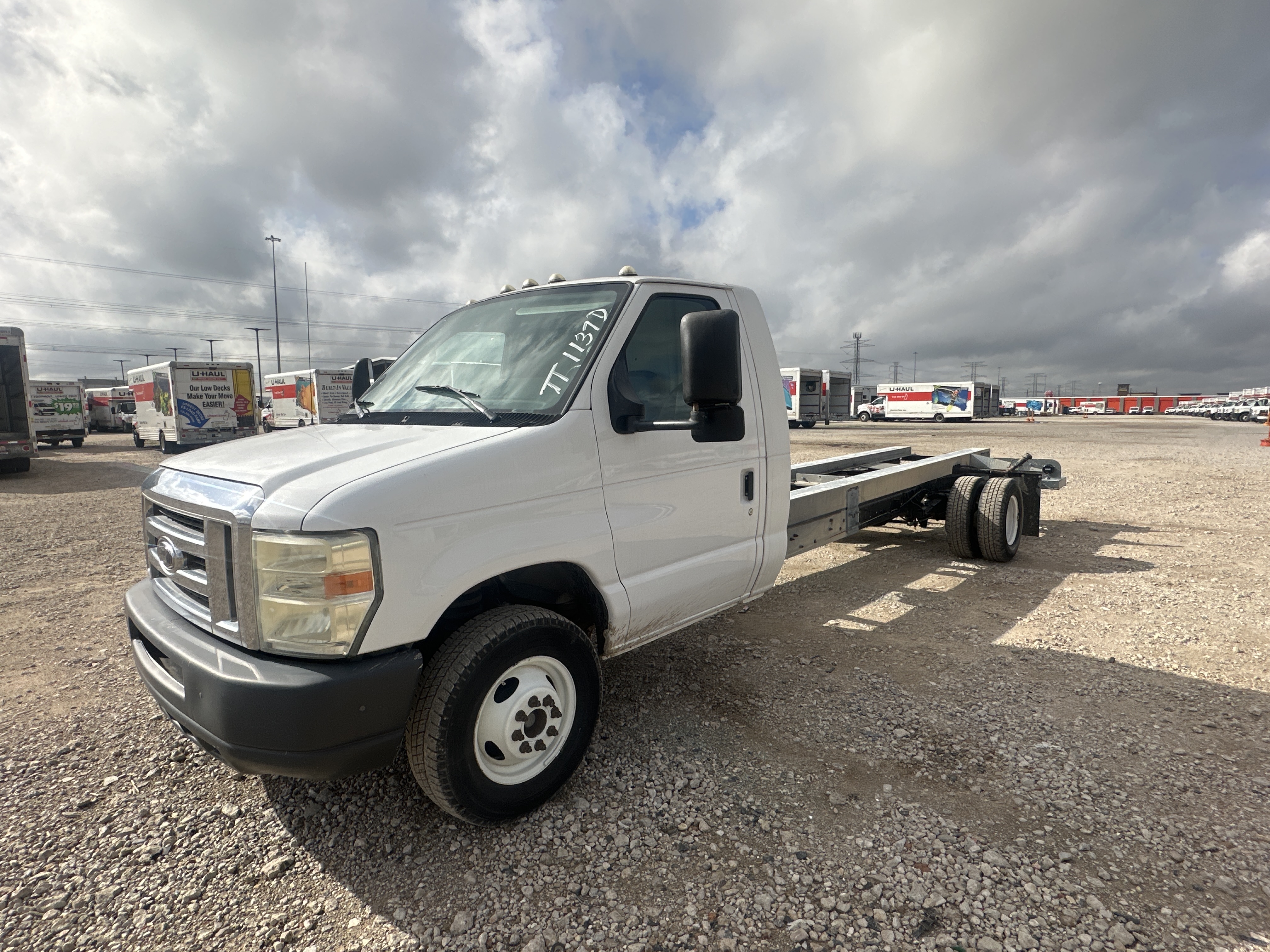 Used 2011 20 ' Cab and Chassis for sale