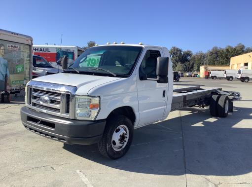 Used 2012 20 ' Cab and Chassis for sale
