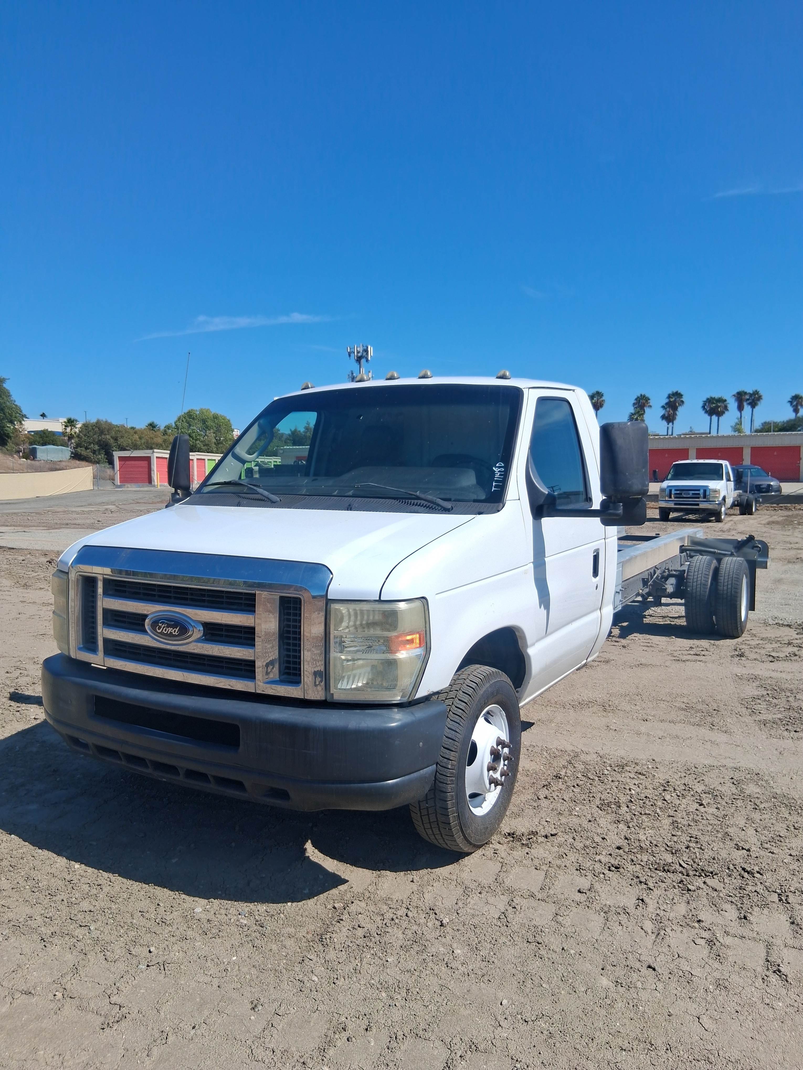 Used 2011 20 ' Cab and Chassis for sale