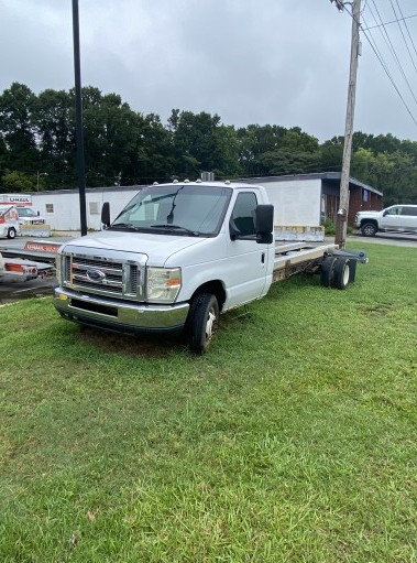 Used 2011 20 ' Cab and Chassis for sale